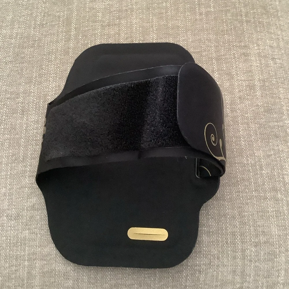 LYRCA WATER RESISTANT SPORTS ARMBAND🌻